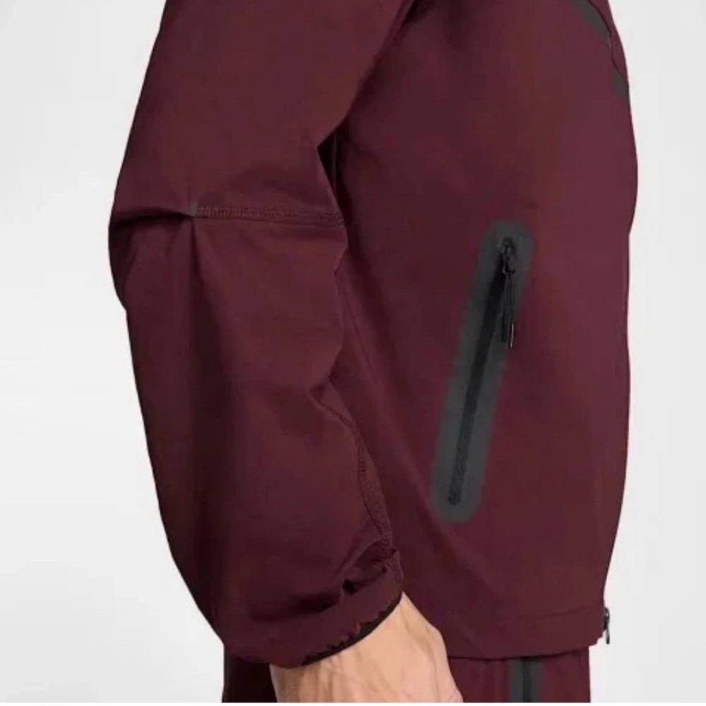 Nike Tech Woven Jacket Full Zip Hooded HM7151-652 Burgundy $145 Men's L Large - Picture 5 of 7